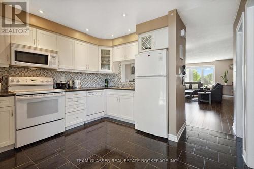 184 - 700 Osgoode Drive, London, ON - Indoor Photo Showing Kitchen