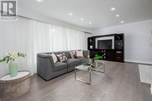46 Clifton Avenue, Toronto, ON - Indoor Photo Showing Living Room