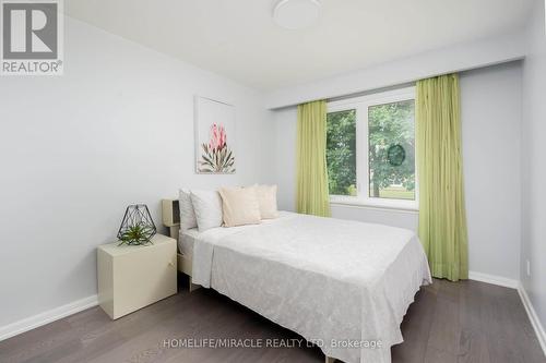 46 Clifton Avenue, Toronto, ON - Indoor Photo Showing Bedroom