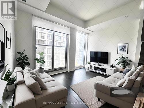 2204 - 251 Jarvis Street, Toronto C08, ON - Indoor Photo Showing Living Room