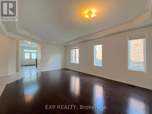 1206 Mccron Crescent, Newmarket (Stonehaven-Wyndham), ON - Indoor Photo Showing Other Room