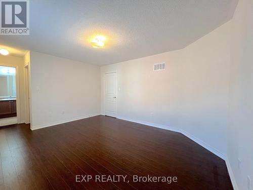 1206 Mccron Crescent, Newmarket (Stonehaven-Wyndham), ON - Indoor Photo Showing Other Room