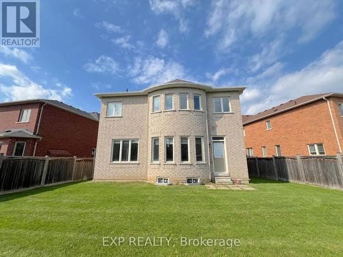 1206 Mccron Crescent, Newmarket (Stonehaven-Wyndham), ON - Outdoor With Exterior