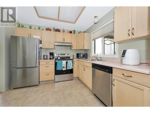2107 43 Avenue Unit# 28, Vernon, BC - Indoor Photo Showing Kitchen With Double Sink