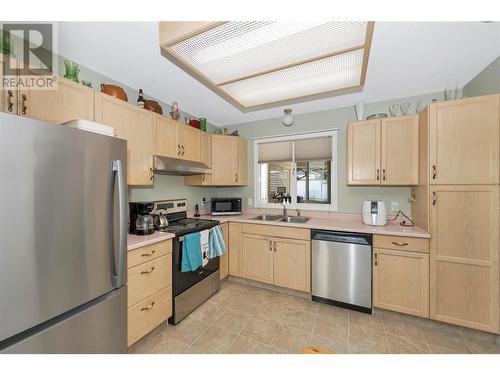2107 43 Avenue Unit# 28, Vernon, BC - Indoor Photo Showing Kitchen With Double Sink