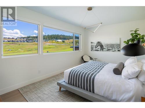 175 Predator Ridge Drive Unit# 6, Vernon, BC - Indoor Photo Showing Bedroom