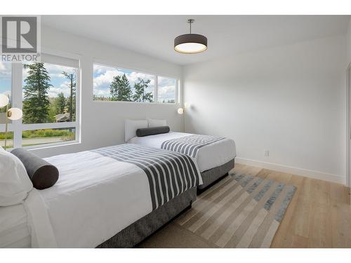 175 Predator Ridge Drive Unit# 6, Vernon, BC - Indoor Photo Showing Bedroom