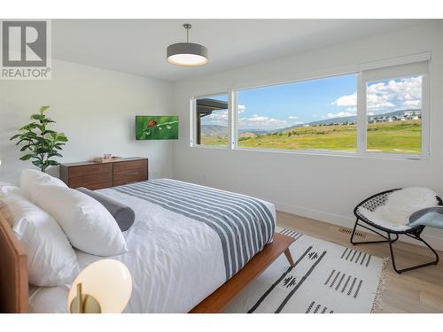 175 Predator Ridge Drive Unit# 6, Vernon, BC - Indoor Photo Showing Bedroom