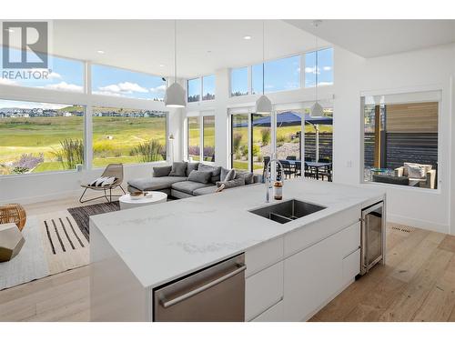 175 Predator Ridge Drive Unit# 6, Vernon, BC - Indoor Photo Showing Kitchen With Double Sink