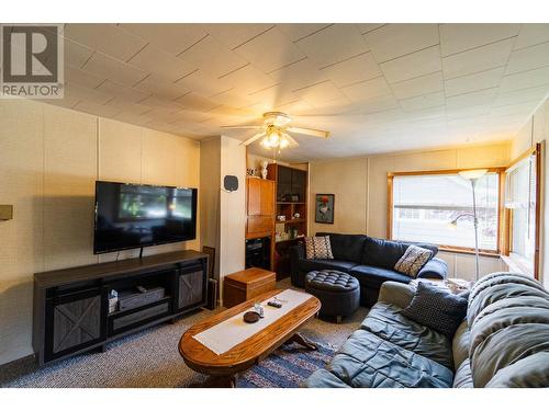 112 Josephine Street, New Denver, BC - Indoor Photo Showing Living Room