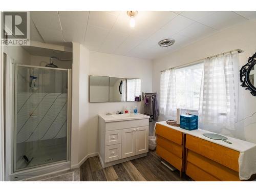 112 Josephine Street, New Denver, BC - Indoor Photo Showing Bathroom