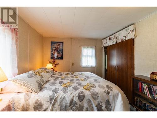 112 Josephine Street, New Denver, BC - Indoor Photo Showing Bedroom