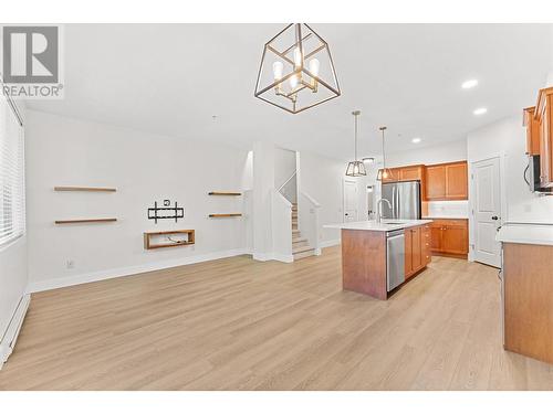 10634 Powley Court Unit# 202, Lake Country, BC - Indoor Photo Showing Kitchen