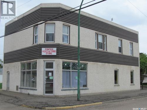 201 Centre Street, Ponteix, SK 