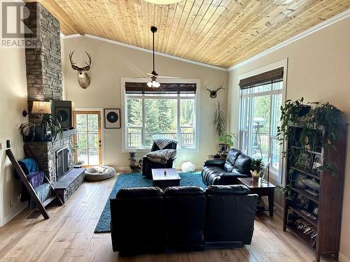 837 Mcdonald Road, Vanderhoof, BC - Indoor Photo Showing Living Room With Fireplace