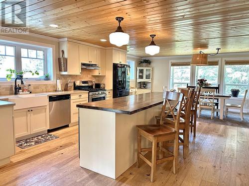 837 Mcdonald Road, Vanderhoof, BC - Indoor Photo Showing Kitchen