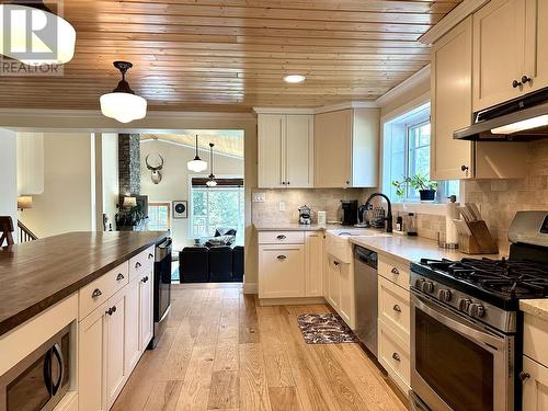 837 Mcdonald Road, Vanderhoof, BC - Indoor Photo Showing Kitchen