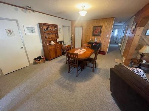 169 79Th Avenue, Grand Forks, BC - Indoor Photo Showing Dining Room