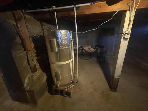 169 79Th Avenue, Grand Forks, BC - Indoor Photo Showing Basement