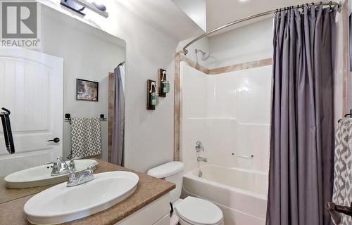 508 Balsam Court, Vernon, BC - Indoor Photo Showing Bathroom