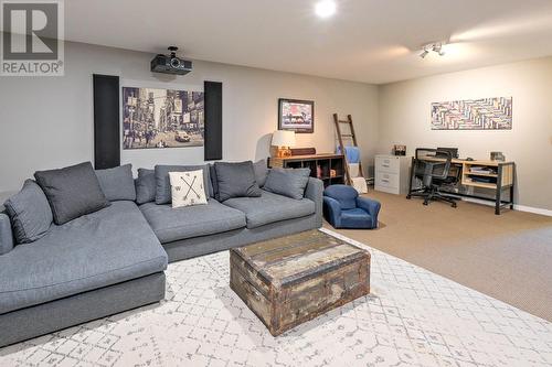 508 Balsam Court, Vernon, BC - Indoor Photo Showing Living Room