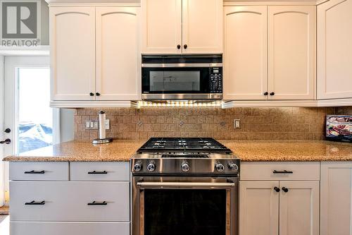 508 Balsam Court, Vernon, BC - Indoor Photo Showing Kitchen