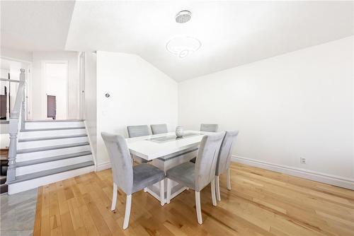 38 Meadowpoint Drive, Hamilton, ON - Indoor Photo Showing Dining Room