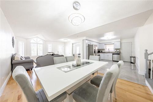 38 Meadowpoint Drive, Hamilton, ON - Indoor Photo Showing Dining Room