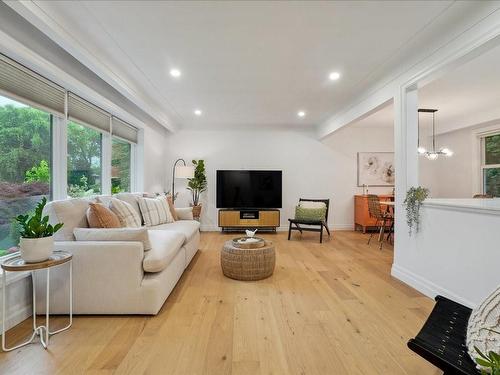 186 Old Orchard Road, Burlington, ON - Indoor Photo Showing Living Room