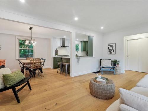 186 Old Orchard Road, Burlington, ON - Indoor Photo Showing Living Room