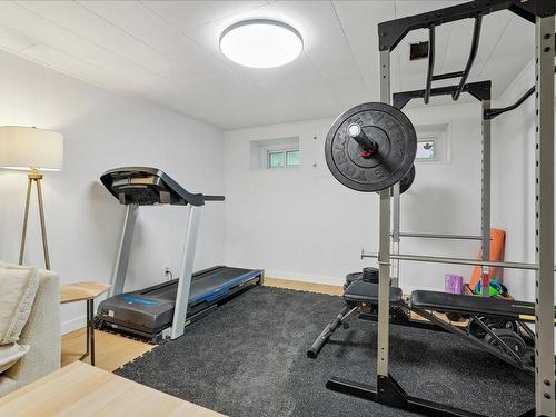 186 Old Orchard Road, Burlington, ON - Indoor Photo Showing Gym Room