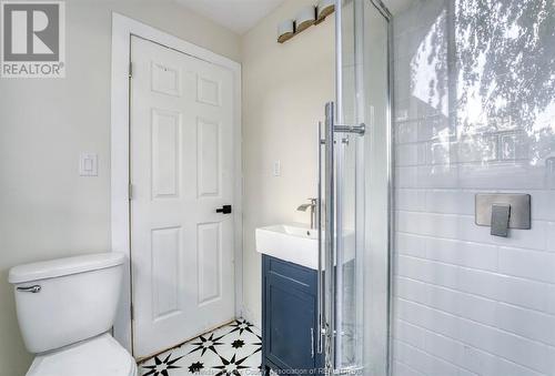 1086 Brock Street, Windsor, ON - Indoor Photo Showing Bathroom