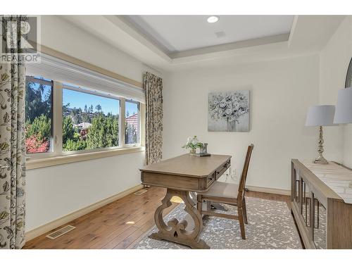 2037 Capistrano Drive, Kelowna, BC - Indoor Photo Showing Dining Room