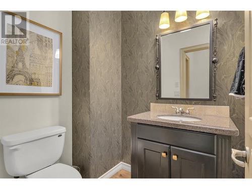 2037 Capistrano Drive, Kelowna, BC - Indoor Photo Showing Bathroom