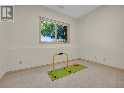 2037 Capistrano Drive, Kelowna, BC - Indoor Photo Showing Other Room