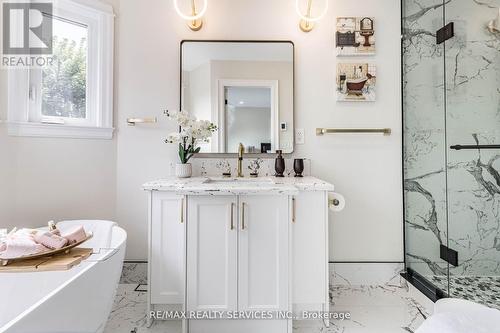 603 Royal York Road, Toronto (Stonegate-Queensway), ON - Indoor Photo Showing Bathroom