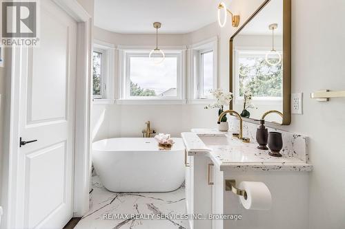 603 Royal York Road, Toronto (Stonegate-Queensway), ON - Indoor Photo Showing Bathroom