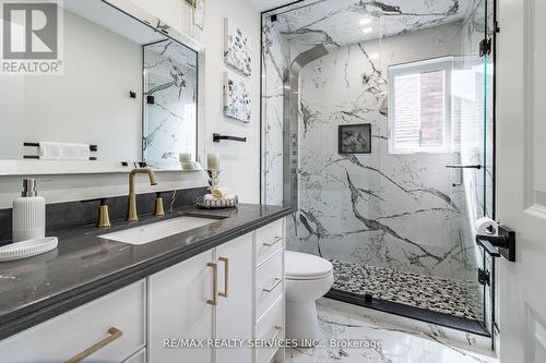 603 Royal York Road, Toronto (Stonegate-Queensway), ON - Indoor Photo Showing Bathroom