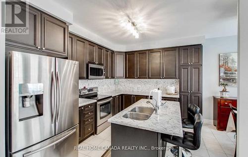 3124 Goretti Place, Mississauga, ON - Indoor Photo Showing Kitchen With Double Sink With Upgraded Kitchen