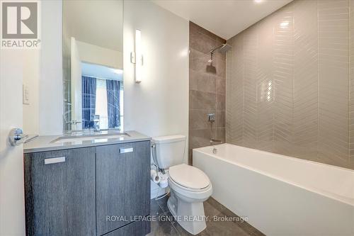 615 - 10 De Boers Drive, Toronto (York University Heights), ON - Indoor Photo Showing Bathroom