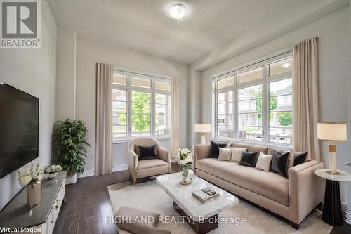 3244 Meadow Marsh Crescent, Oakville, ON - Indoor Photo Showing Living Room