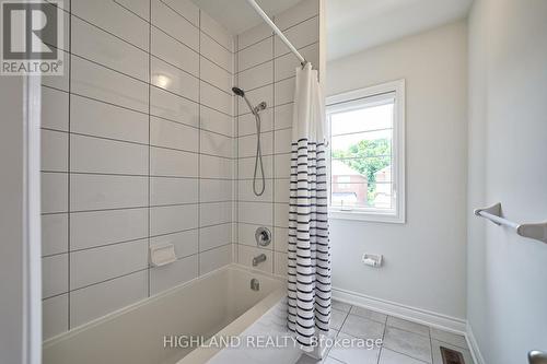 3244 Meadow Marsh Crescent, Oakville, ON - Indoor Photo Showing Bathroom