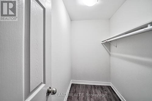 3244 Meadow Marsh Crescent, Oakville, ON - Indoor With Storage