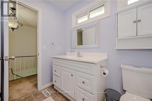 14 - 1548 Newlands Crescent, Burlington (Palmer), ON - Indoor Photo Showing Bathroom