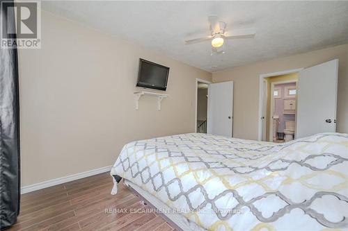 14 - 1548 Newlands Crescent, Burlington (Palmer), ON - Indoor Photo Showing Bedroom