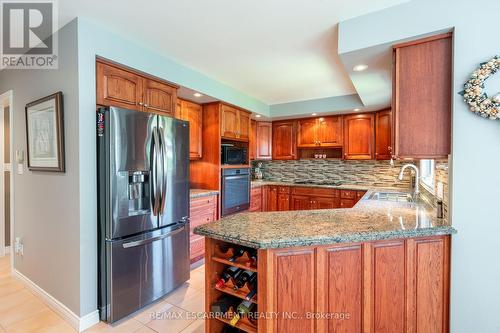 52 Waterwheel Crescent, Hamilton, ON - Indoor Photo Showing Kitchen