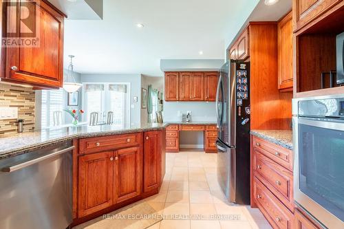 52 Waterwheel Crescent, Hamilton, ON - Indoor Photo Showing Kitchen