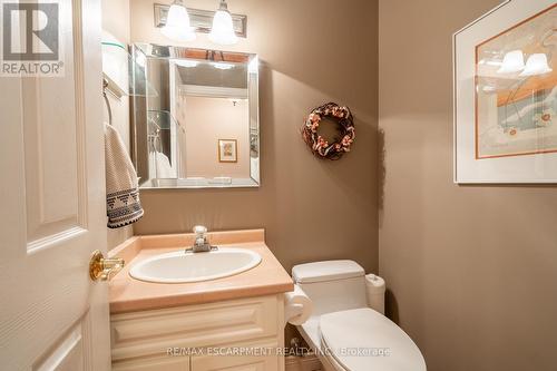 52 Waterwheel Crescent, Hamilton, ON - Indoor Photo Showing Bathroom