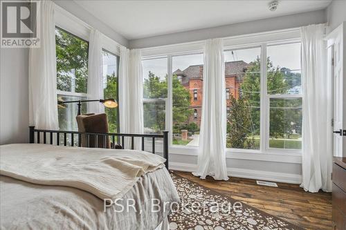 109 Ontario Avenue, Hamilton, ON - Indoor Photo Showing Bedroom