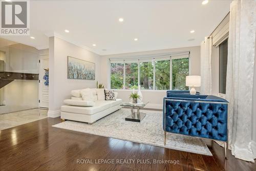 177 Breezy Pines Drive, Mississauga (Cooksville), ON - Indoor Photo Showing Living Room